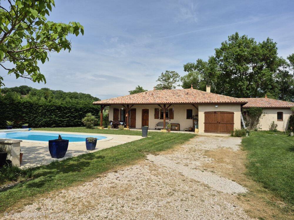 Maison 6 pièces 159 m² · à Orbessan · 159 m² · 300 000 €