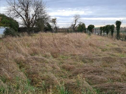 Terrain constructible à vendre 156 750 € 1 506 m² de terrain Saint-Luperce 28190