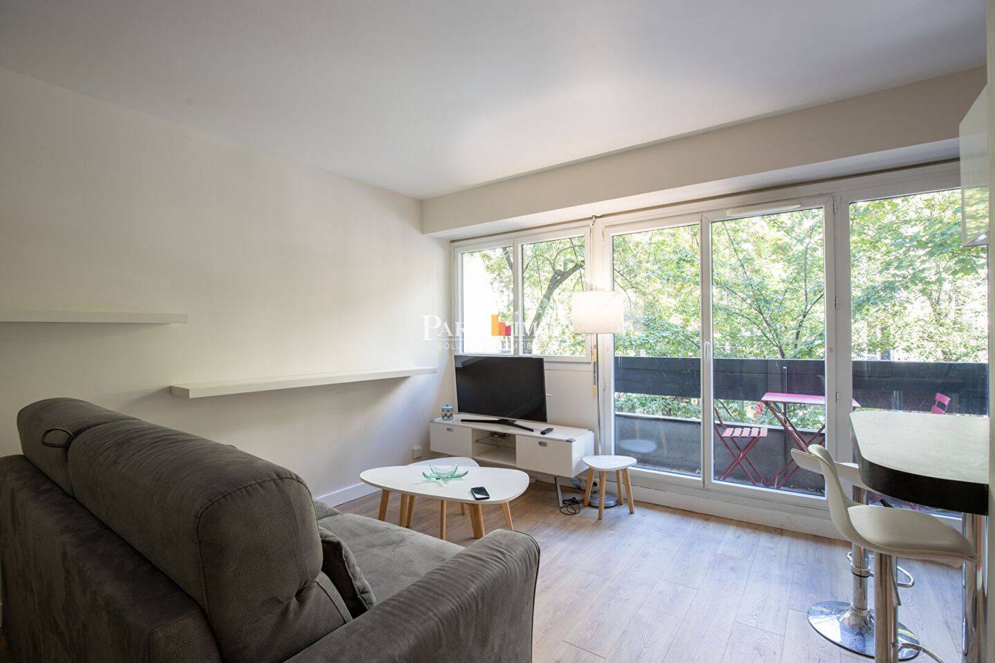 Appartement 1 pièce 28 m² · à Paris 18ème Arrondissement · 27,5 m² · 1 099 €/mois