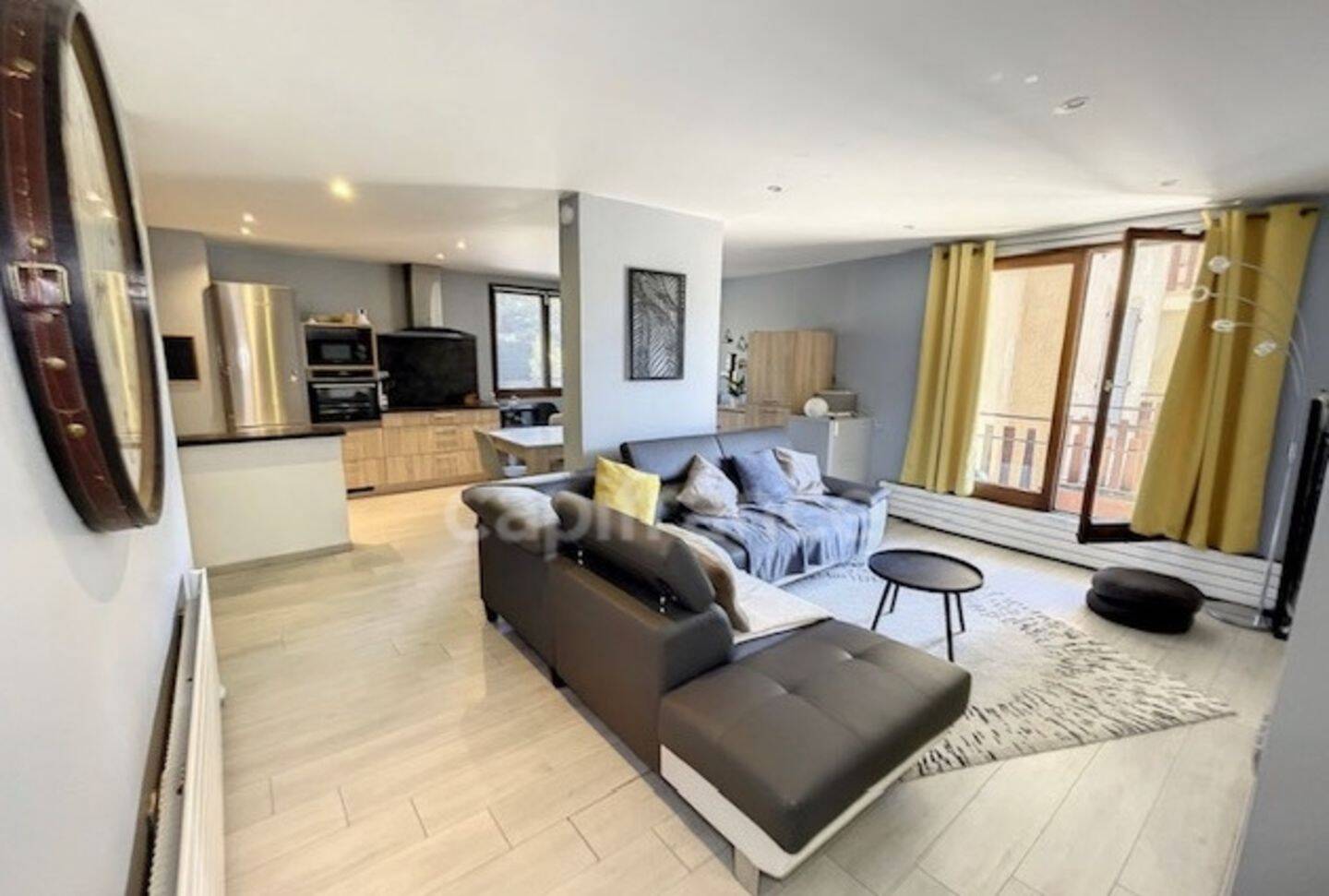 Appartement 6 pièces 123 m² · à La Chambre · 123 m² · 257 000 €