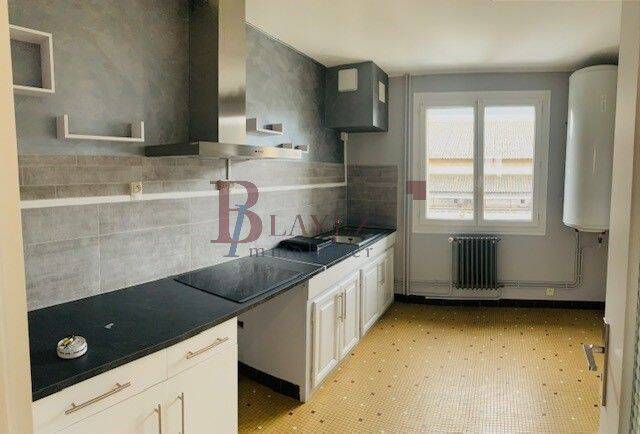 Appartement 3 pièces 70 m² · à Ussel · 69,9 m² · 720 €/mois