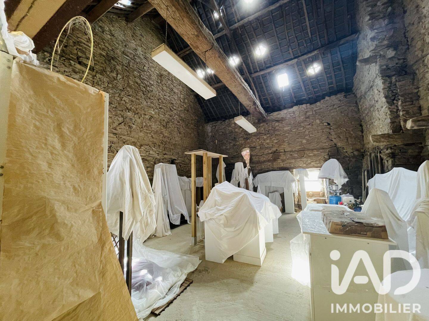 Maison 4 pièces 215 m² · à Loyat · 215 m² · 69 000 €