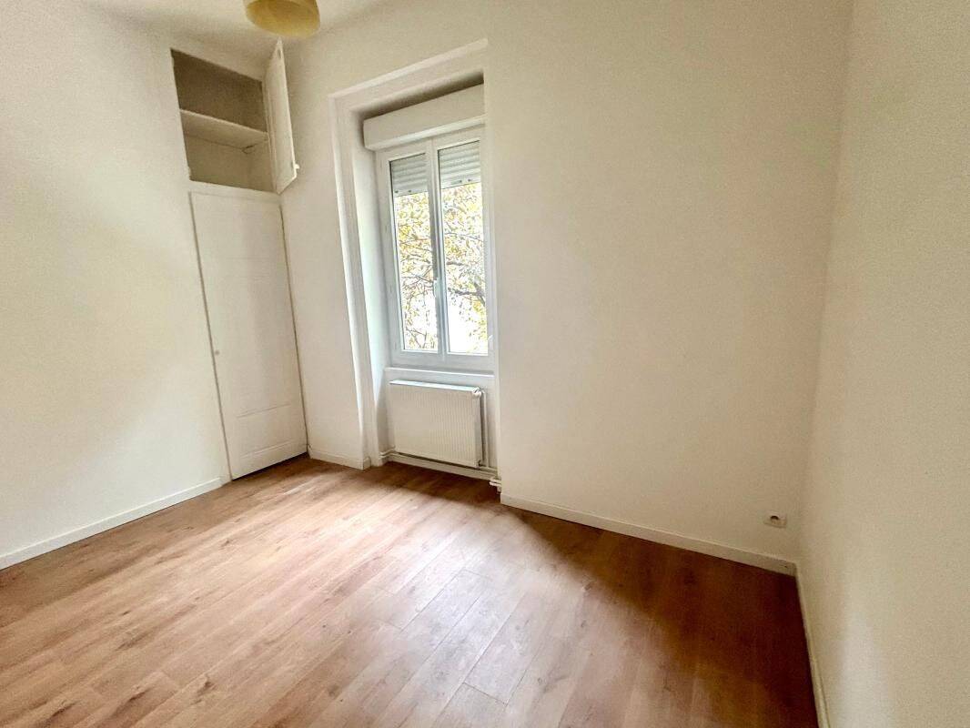 Maison À Louer — 4