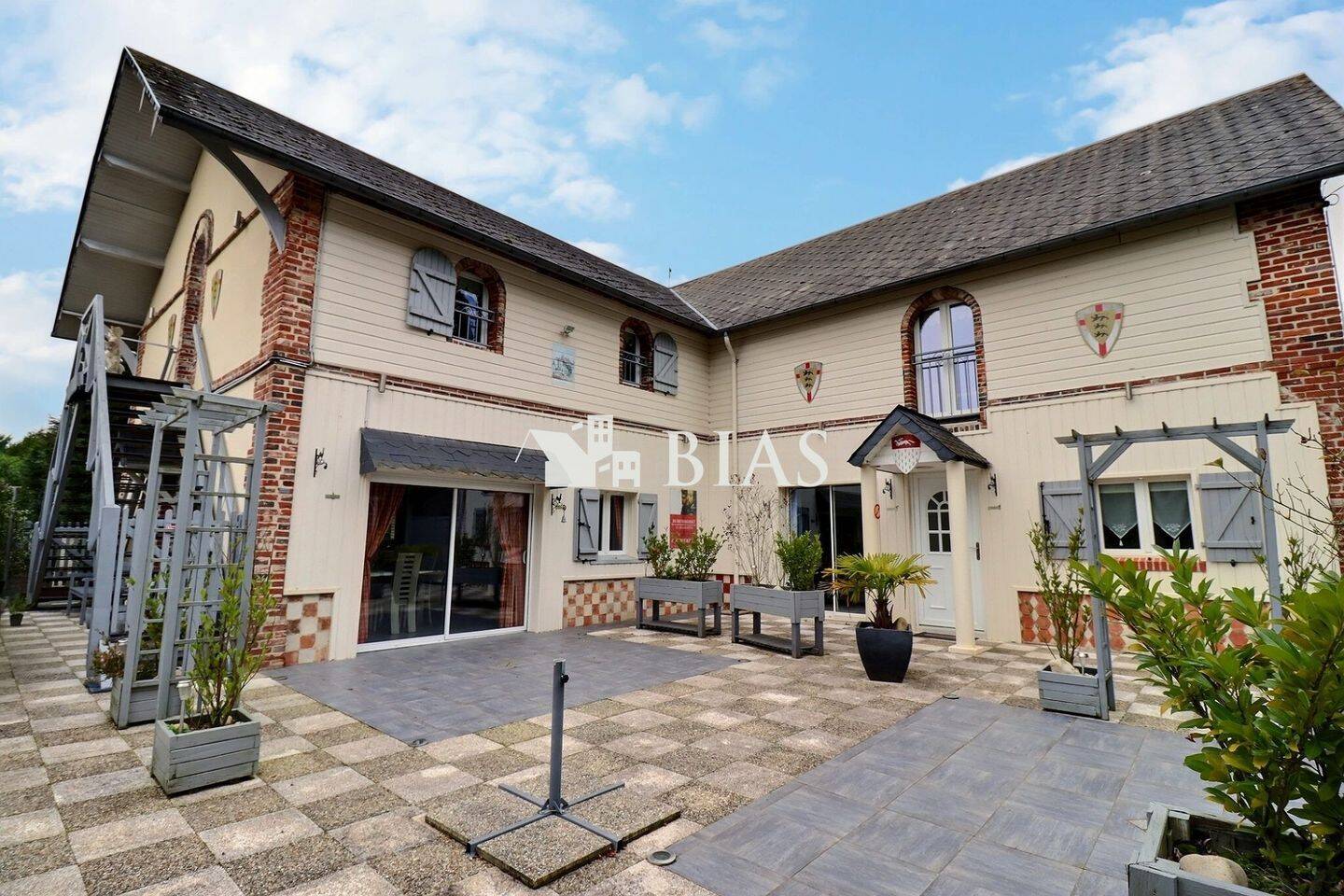 Maison 12 pièces 290 m² · à Bernay · 290 m² · 349 000 €