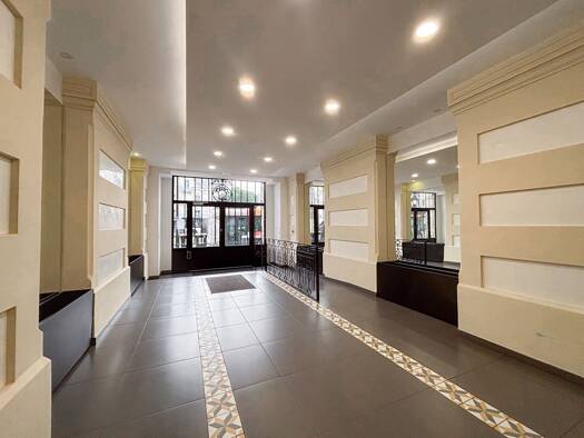 Duplex à vendre 630 000 € 6 pièces 4 chambres 166 m² Étage 5/6 Centre Angers 49000