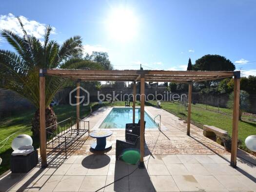 Villa à vendre 512 000 € 5 pièces 4 chambres 139 m² Codognan 30920