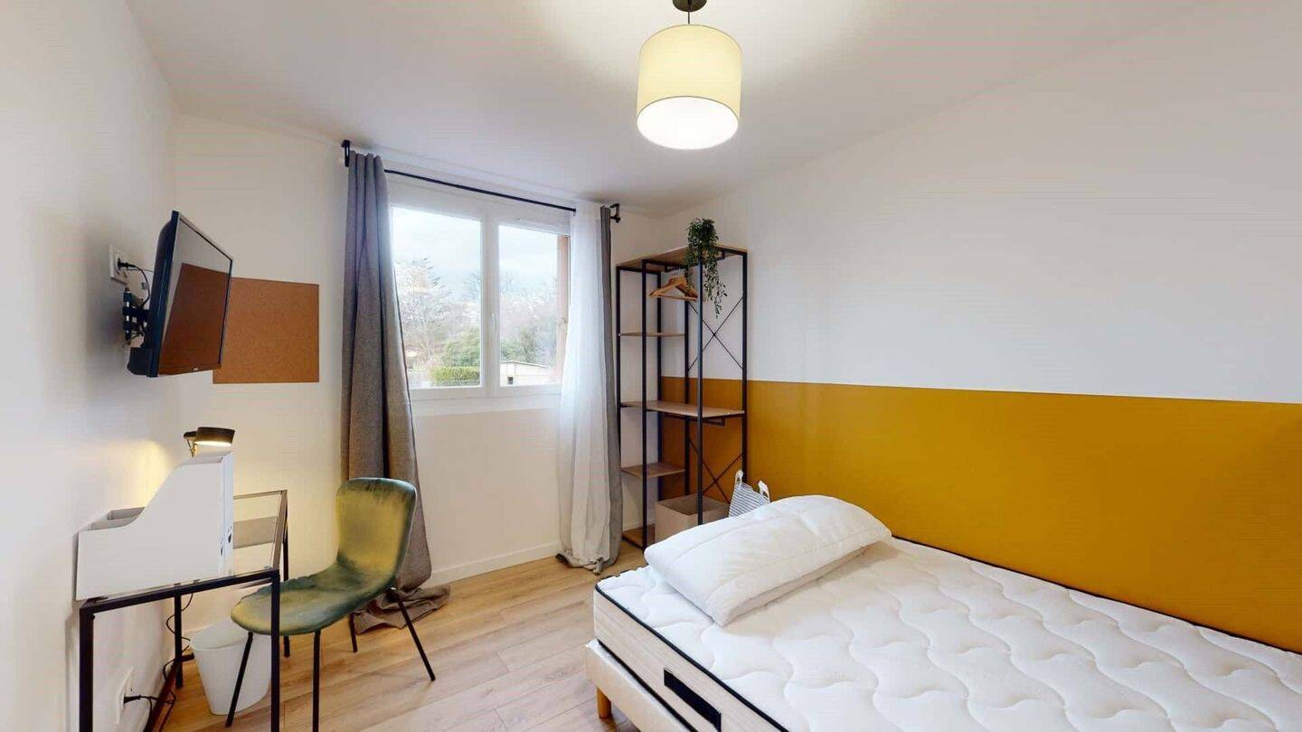 1 pièce 15 m² · à Clermont-Ferrand · 15 m² · 390 €