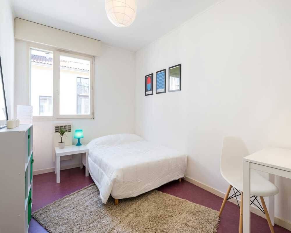 Appartement 5 pièces 100 m² · à Lyon 3ème Arrondissement · 100 m² · 530 €/mois