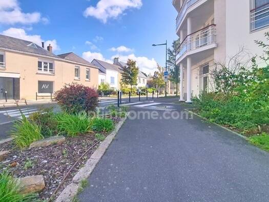 Immeuble à vendre 595 000 € 259 m² Centre Sautron 44880