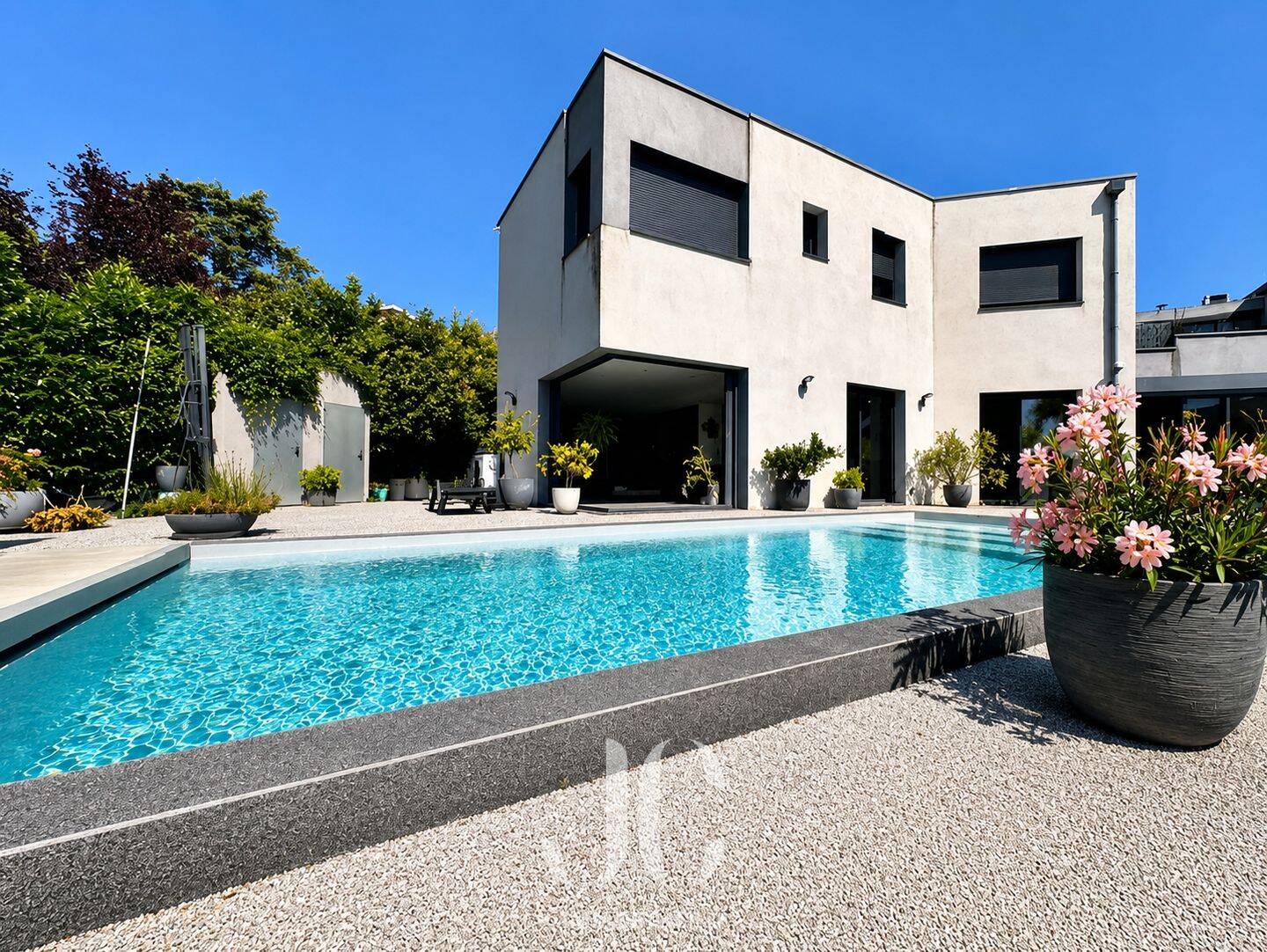Maison 6 pièces 168 m² · à Rillieux-la-Pape · 168 m² · 890 000 €