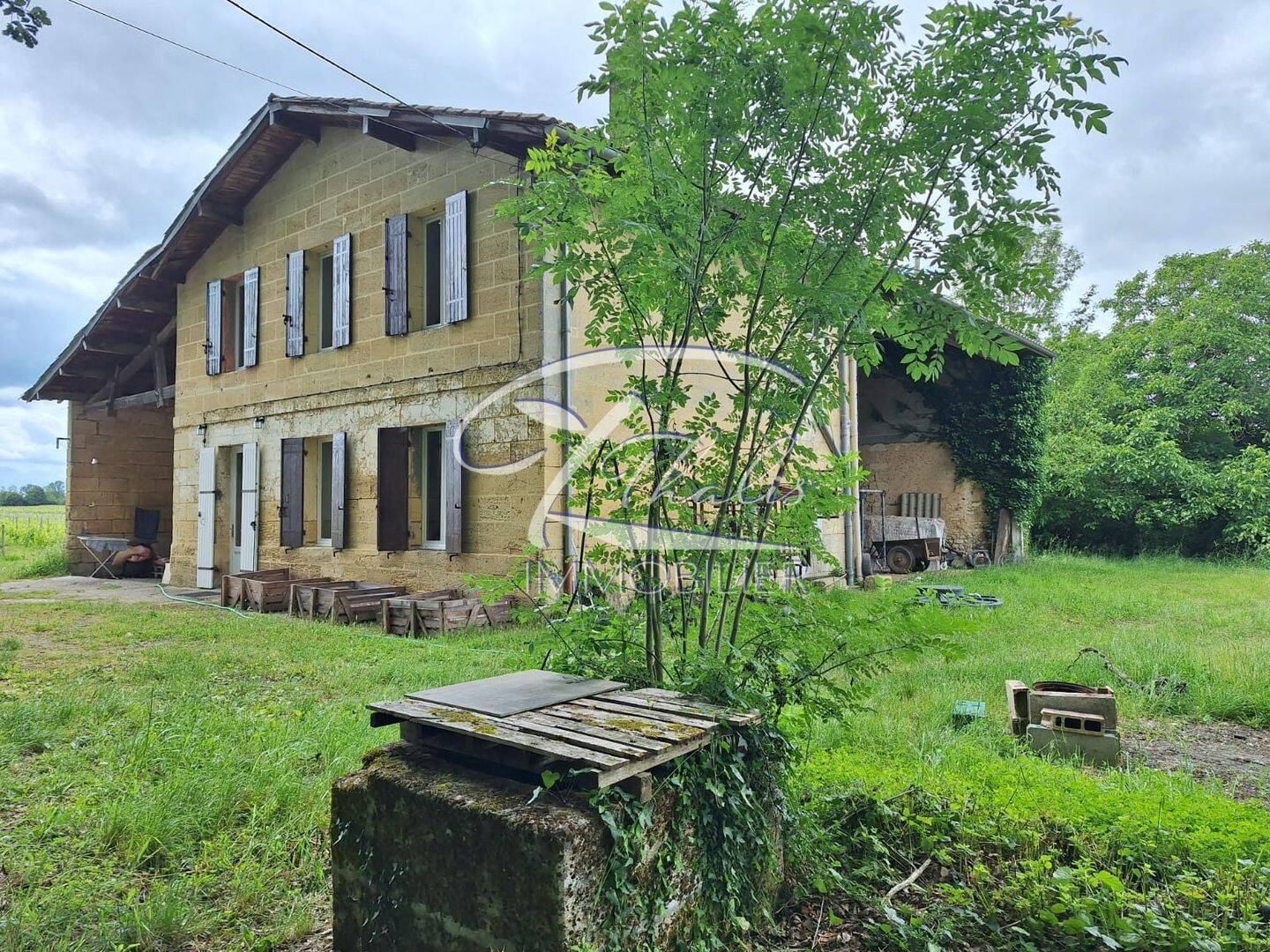 Maison 4 pièces 140 m² · à Bourg · 140,5 m² · 234 000 €