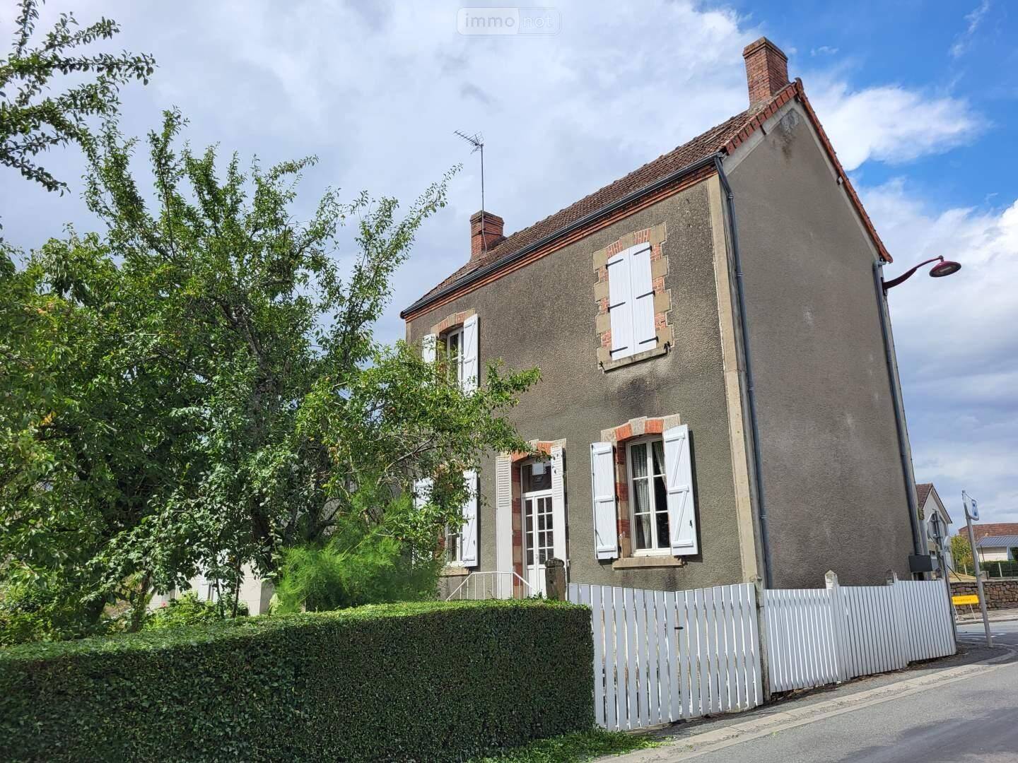 Maison 4 pièces 117 m² · à Bonnat · 117 m² · 54 000 €