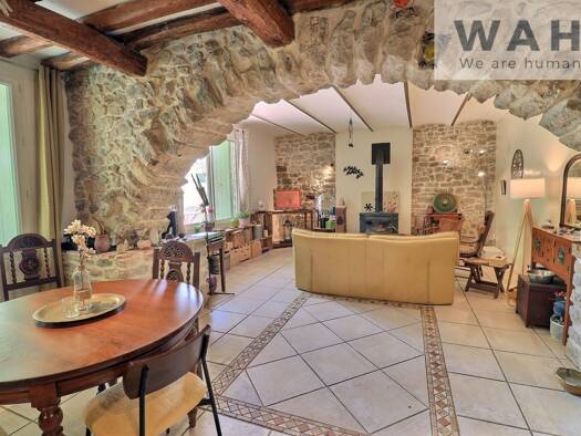 Maison à vendre 389 000 € 7 pièces 5 chambres 263 m² 265 m² de terrain Combas 30250