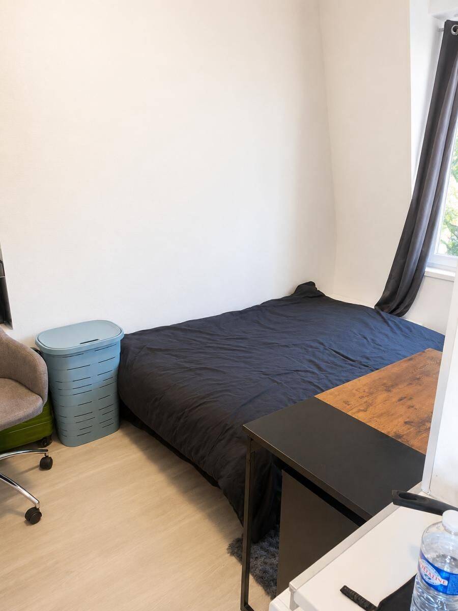 Appartement 1 pièce 12 m² · à Paris 17ème Arrondissement · 12,1 m² · 726 €