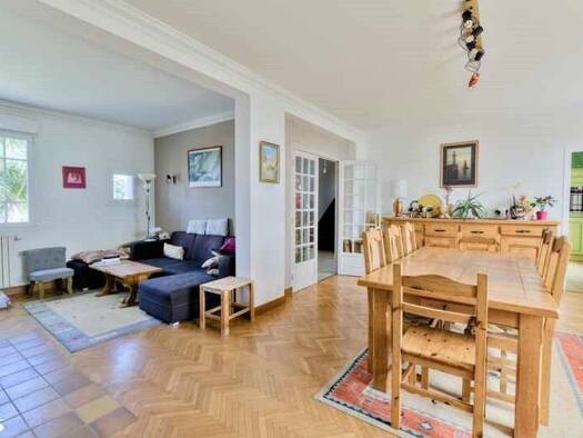 Maison à vendre 348 480 € 6 pièces 4 chambres 130 m² 824 m² de terrain Centre Ville Saint-Renan 29290