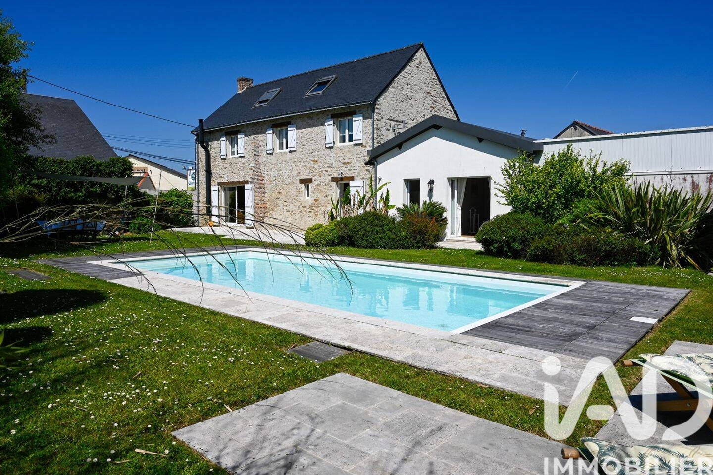 Maison 7 pièces 183 m² · à Treillières · 182,7 m² · 504 000 €