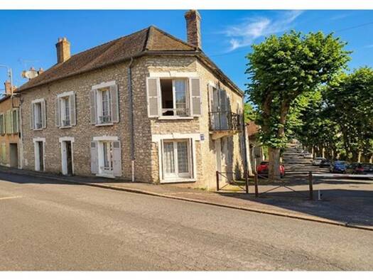 Immeuble à vendre 212 000 € 215 m² Étampes 91150