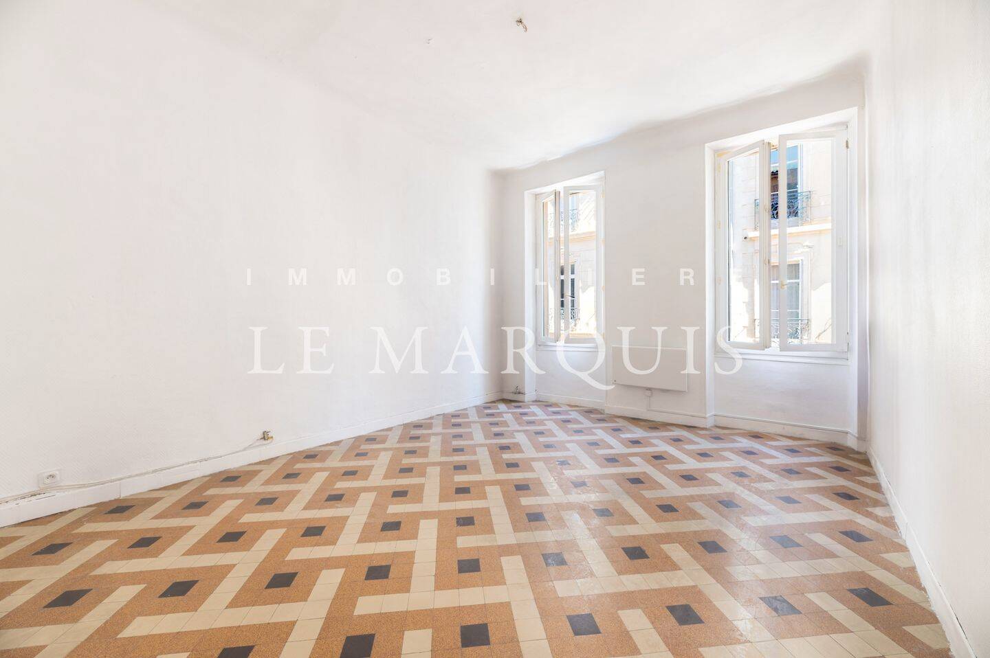Appartement 3 pièces 73 m² · à Marseille 1er Arrondissement · 73 m² · 225 000 €
