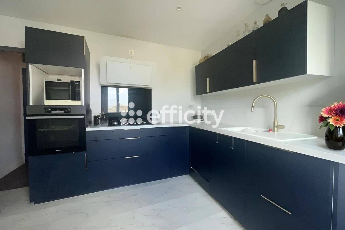 Maison 4 pièces 110 m² · à Saint-Amant-de-Boixe · 110 m² · 159 000 €