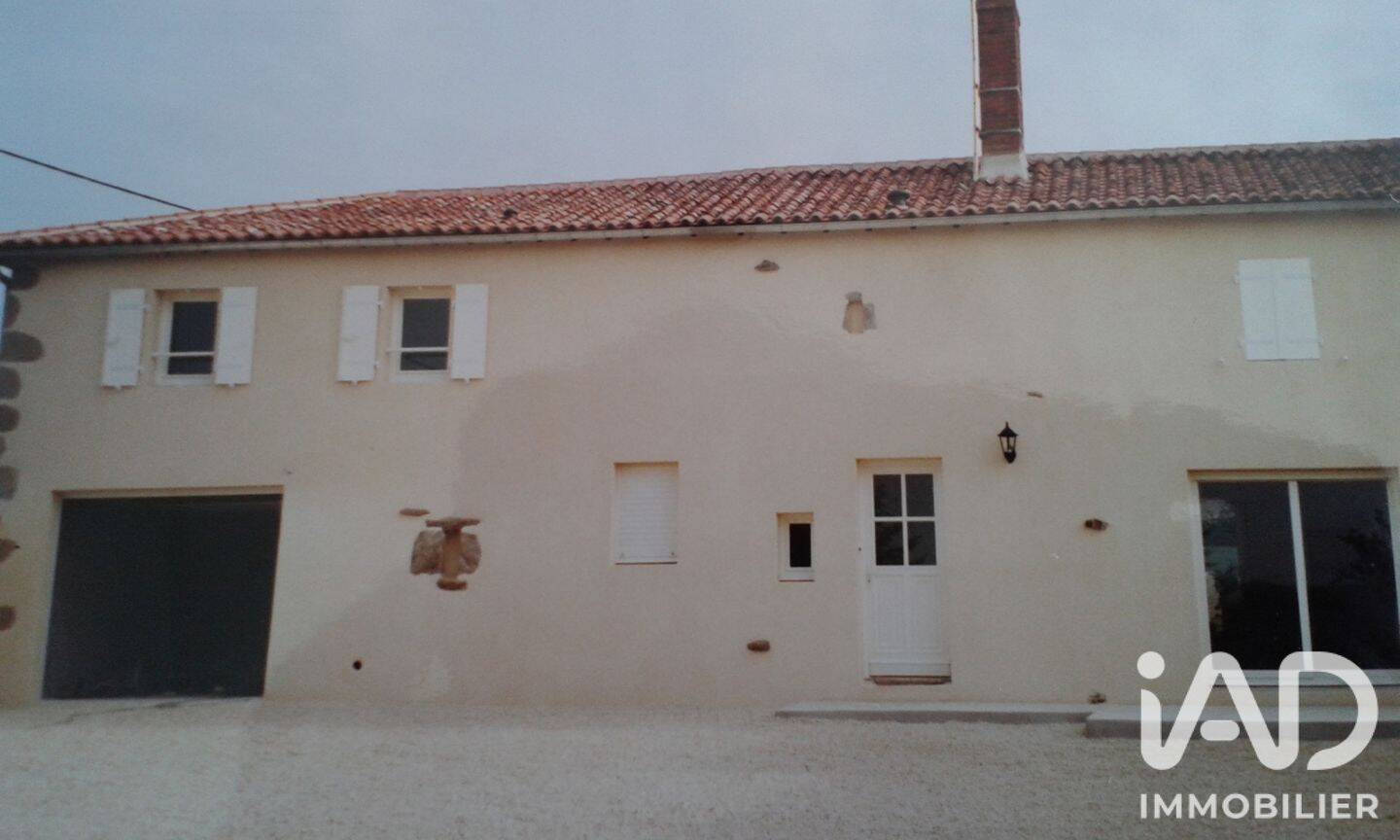 Maison 4 pièces 143 m² · à Pompaire · 143 m² · 740 €/mois