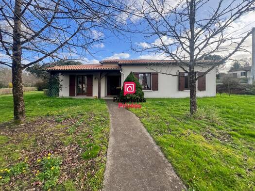 Maison de plain-pied à vendre 173 500 € 5 pièces 3 chambres 105 m² 1 088 m² de terrain Auros 33124