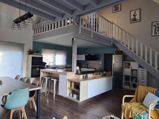 Maison à vendre 323 000 € 8 pièces 5 chambres 172 m² 1 530 m² de terrain Évette-Salbert 90350