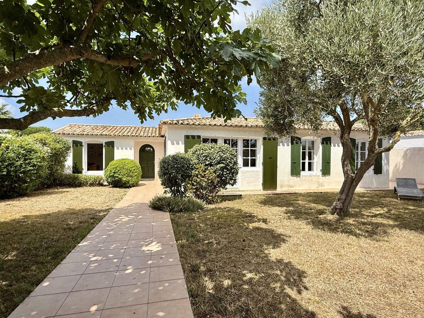 Maison 4 pièces 153 m² · à Loix · 153 m² · 1 185 600 €