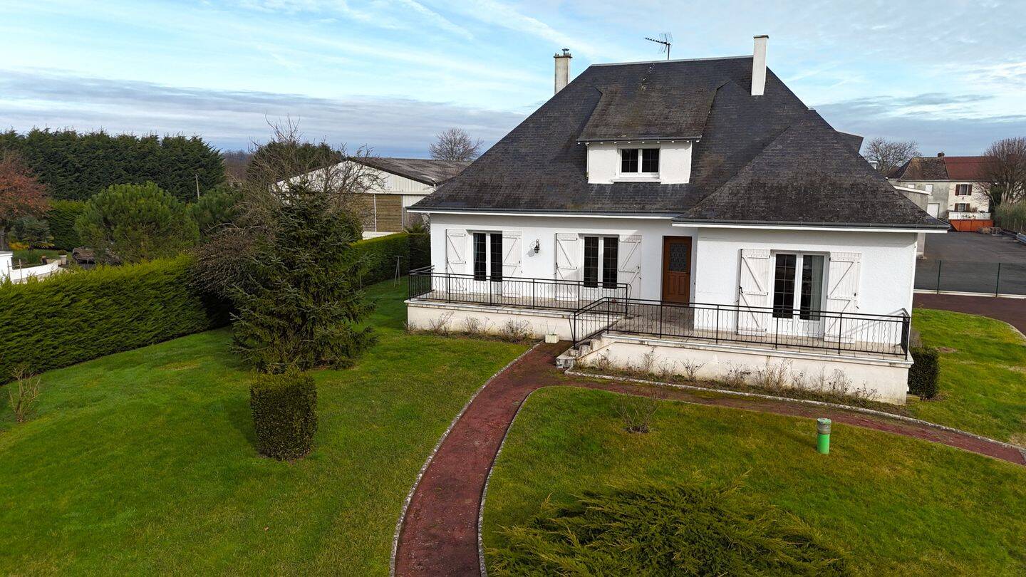 Maison 7 pièces 150 m² · à Leigné-les-Bois · 150 m² · 149 000 €
