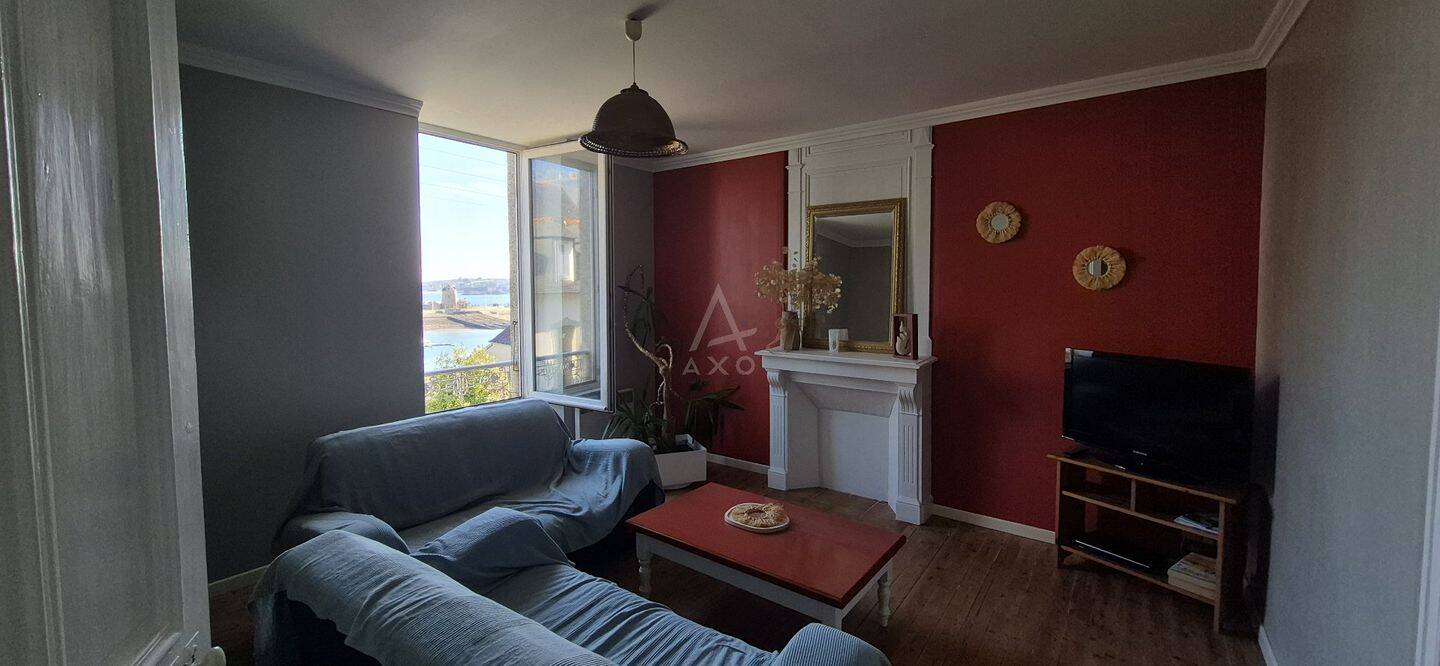 Maison 8 pièces 180 m² · à Camaret-sur-Mer · 180 m² · 449 000 €