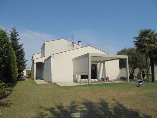 Maison à vendre 681 800 € 6 pièces 4 chambres 171 m² 915 m² de terrain Périgny 17180