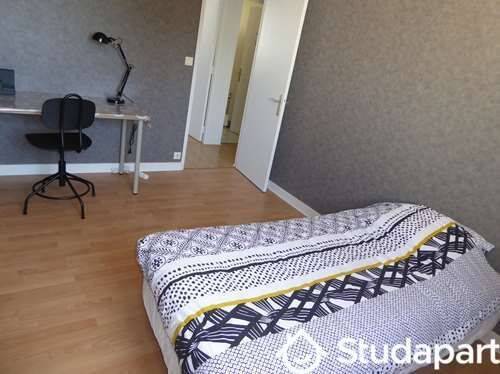 1 pièce 11 m² · à Rennes · 11 m² · 450 €