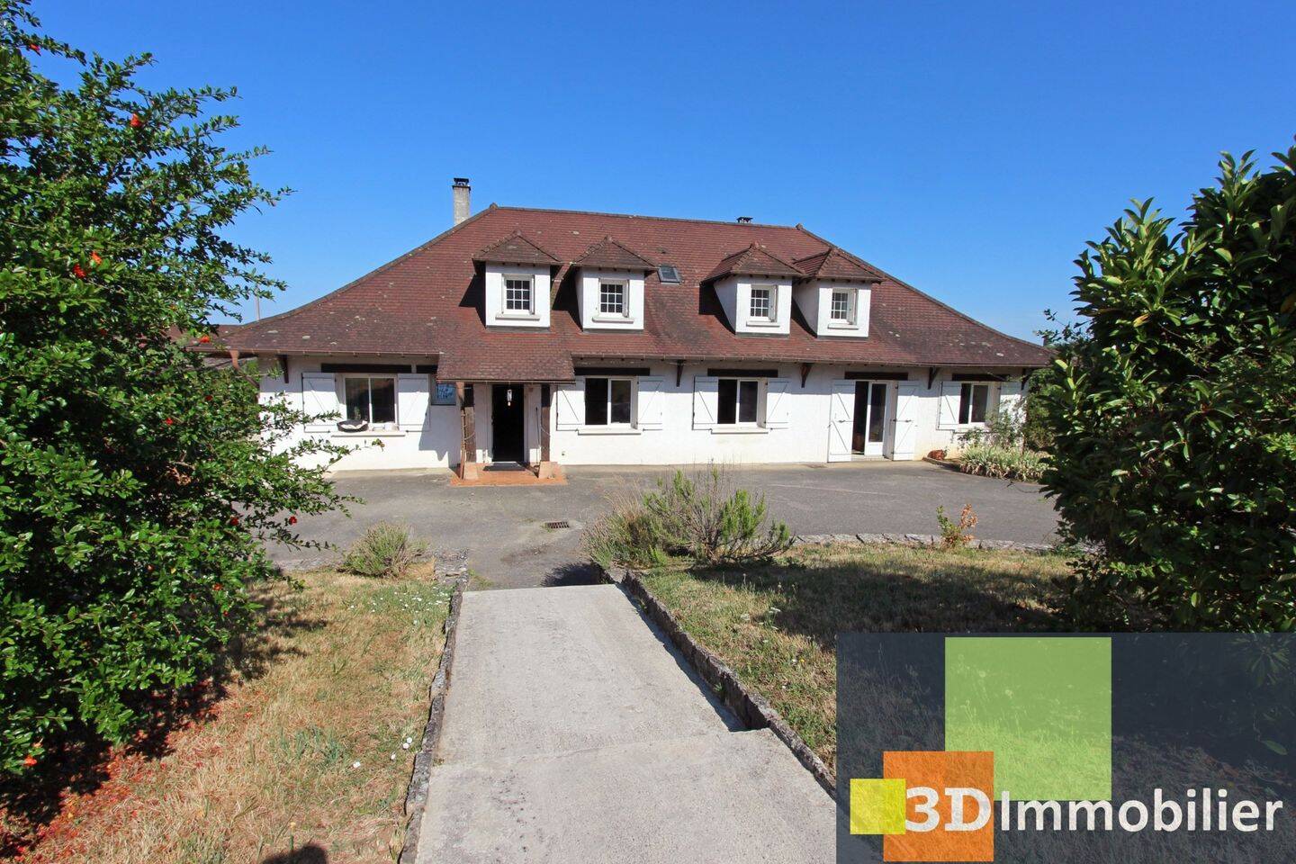 Maison 10 pièces 331 m² · à Saint-Amour · 331 m² · 499 000 €