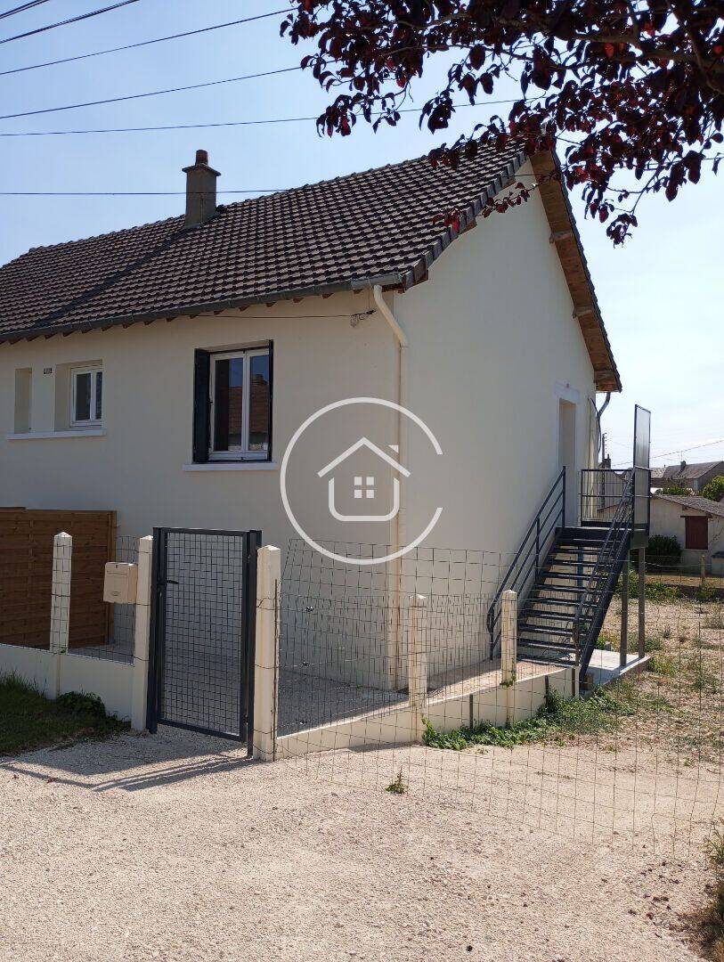 Appartement 2 pièces 37 m² · à Saint-Amand-Longpré · 37 m² · 580 €