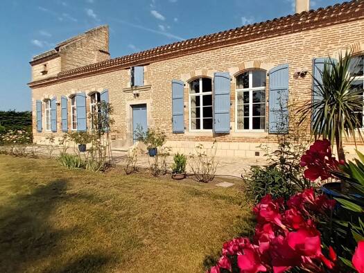 Maison à vendre 495 000 € 8 pièces 5 chambres 250 m² 5 000 m² de terrain Boé 47550