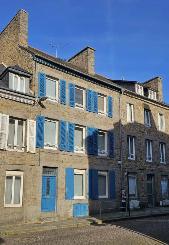 Maison 8 pièces 204 m² · à Saint-Brieuc · 204 m² · 1 650 €