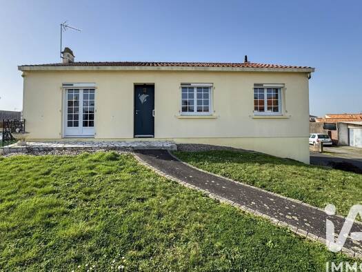 Maison à vendre 157 000 € 4 pièces 3 chambres 96 m² 923 m² de terrain Bazoges-en-Paillers 85130