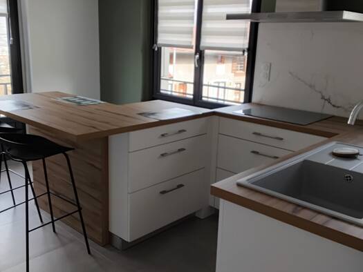 Appartement à louer 1 400 € 3 pièces 2 chambres 85 m² Étage 1/1 Marnaz 74460