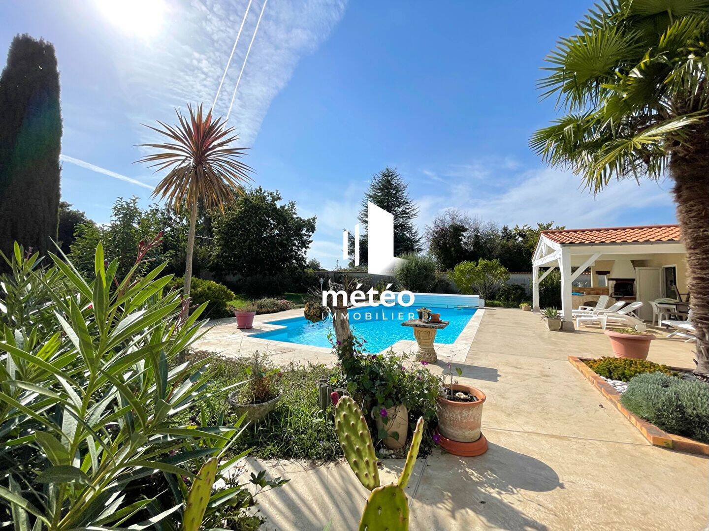 Maison 7 pièces 190 m² · à Luçon · 190 m² · 393 600 €