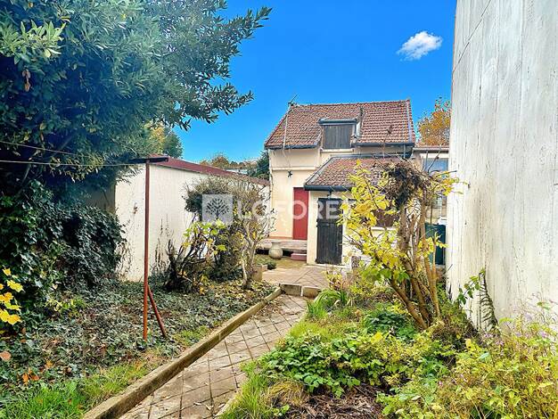 Maison à vendre 319 750 € 5 pièces 2 chambres 80 m² 217 m² de terrain Le Fort Vitry-sur-Seine 94400