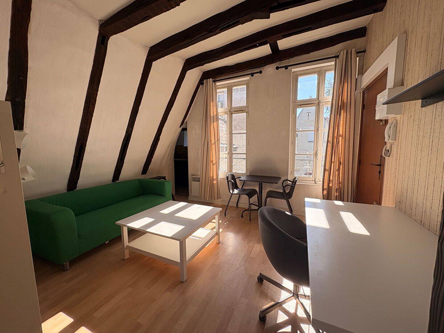 Appartement 1 pièce 32 m² · à Tours · 31,7 m² · 560 €