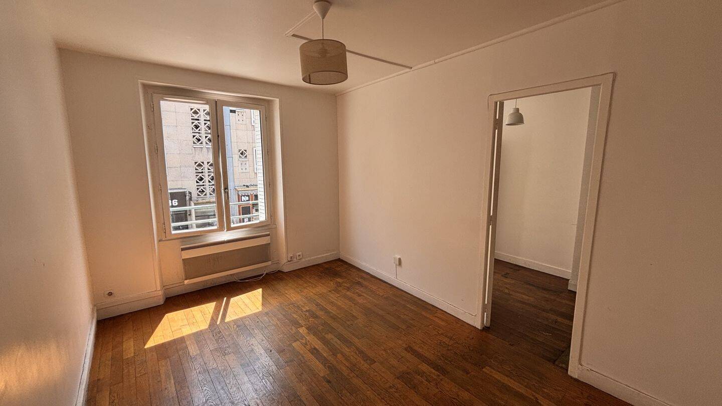 Appartement 2 pièces 37 m² · à Orléans · 36,6 m² · 599 €