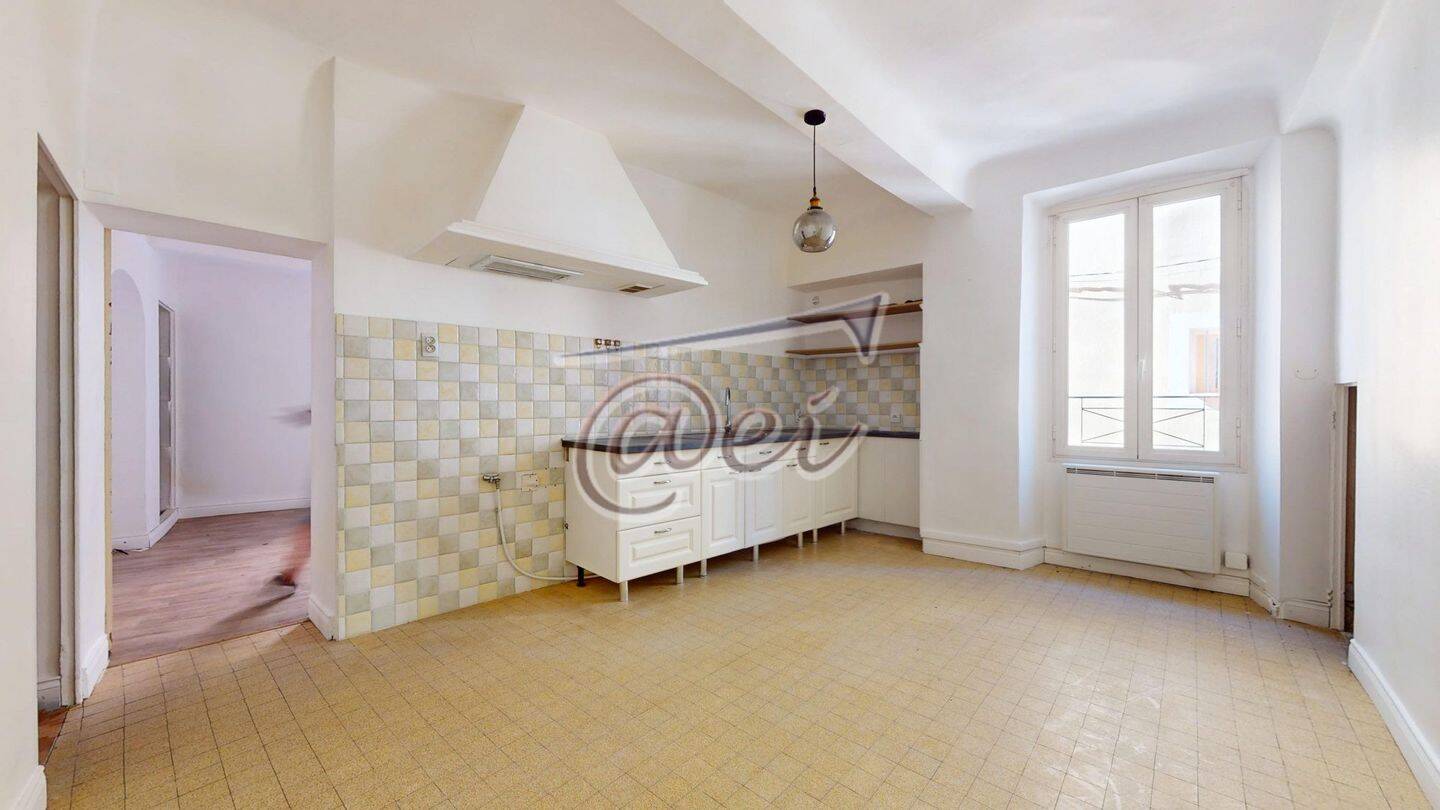 Appartement 4 pièces 74 m² · à Saint-Maximin-la-Sainte-Baume · 74,4 m² · 190 000 €