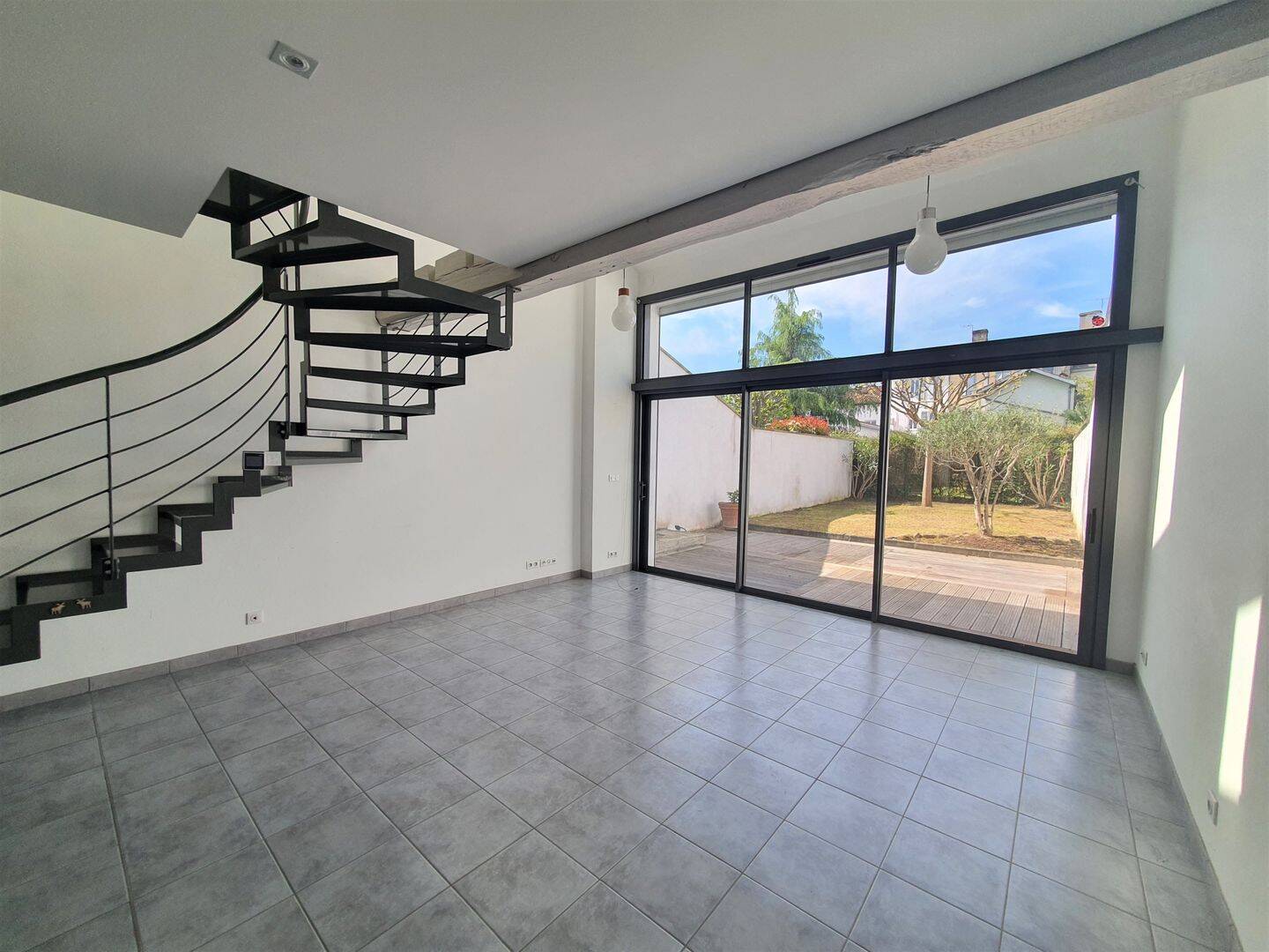 Maison 3 pièces 100 m² · à Saint-Palais · 100 m² · 966 €/mois