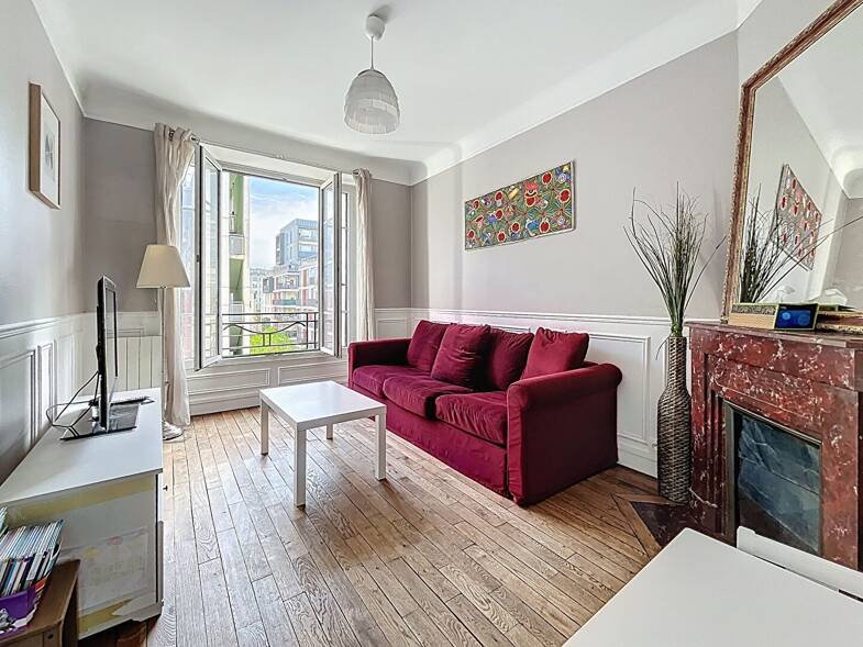 Appartement à vendre 271 000 € 3 pièces 2 chambres 55 m² Étage 3/5 Ivry sur Seine 94200