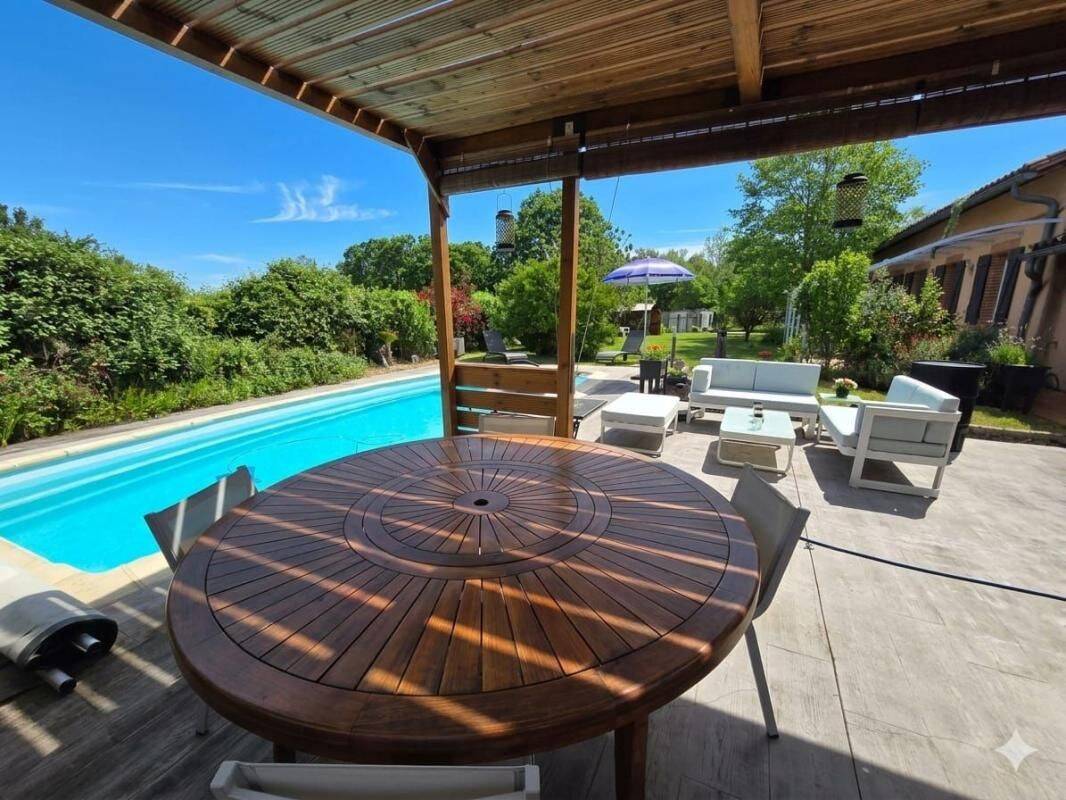 Maison 7 pièces 205 m² · à Fronton · 205 m² · 530 000 €