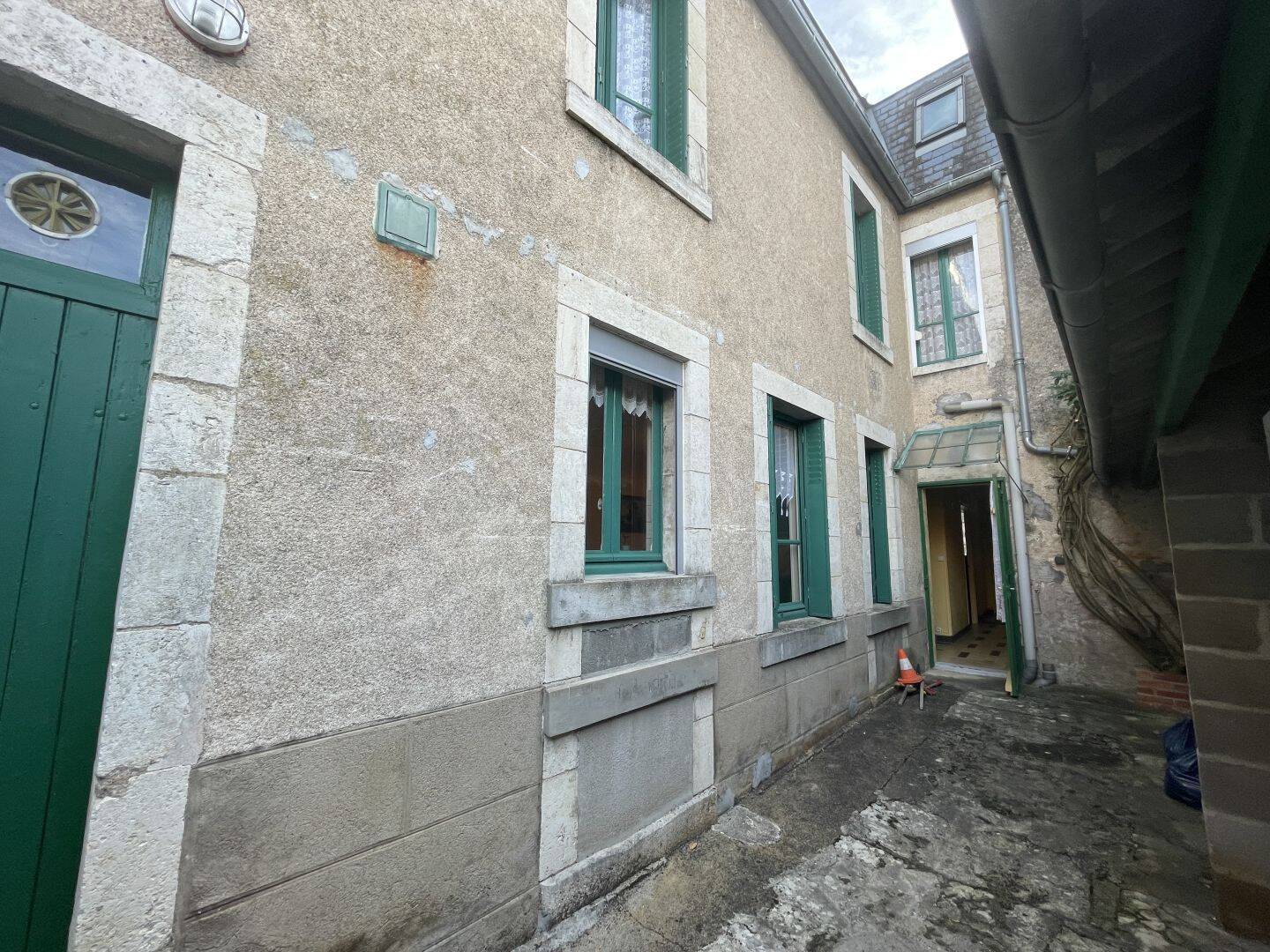 Maison 4 pièces 90 m² · à Lignières · 90 m² · 57 000 €