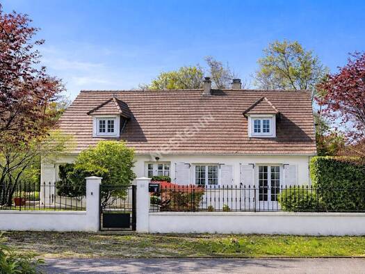 Maison à vendre 499 000 € 7 pièces 5 chambres 175 m² 551 m² de terrain Chaumontel 95270