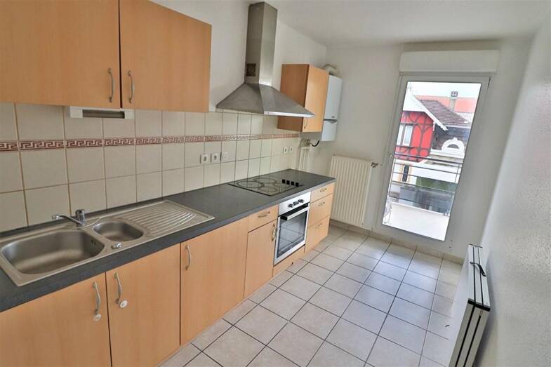 Appartement à louer 797 € 3 pièces 2 chambres 70,1 m² 2ème étage Centre  Colmar 68000
