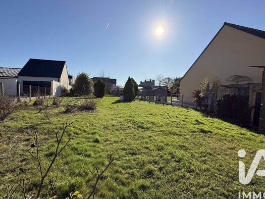 Terrain constructible viabilisé à vendre 146 000 € 677 m² de terrain Montauban-de-Bretagne 35360