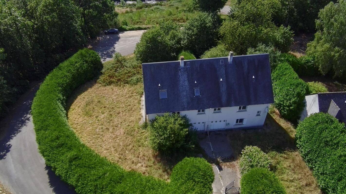 Maison 5 pièces 101 m² · à Isigny-le-Buat · 101 m² · 39 000 €